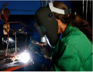 What schools offer free welding courses?
